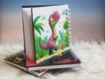 دفترچه مربعی بی خط - طرح نقاشی فروشگاه هومچی